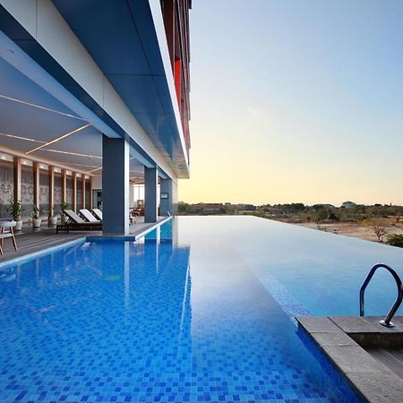 Harper Kupang By Aston Hotel Exterior photo